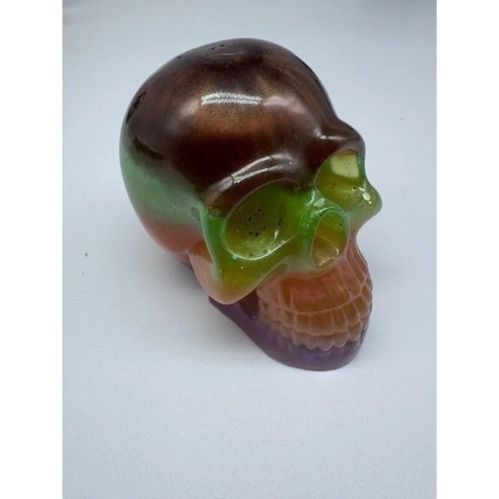 Resin skulls- handmade‎